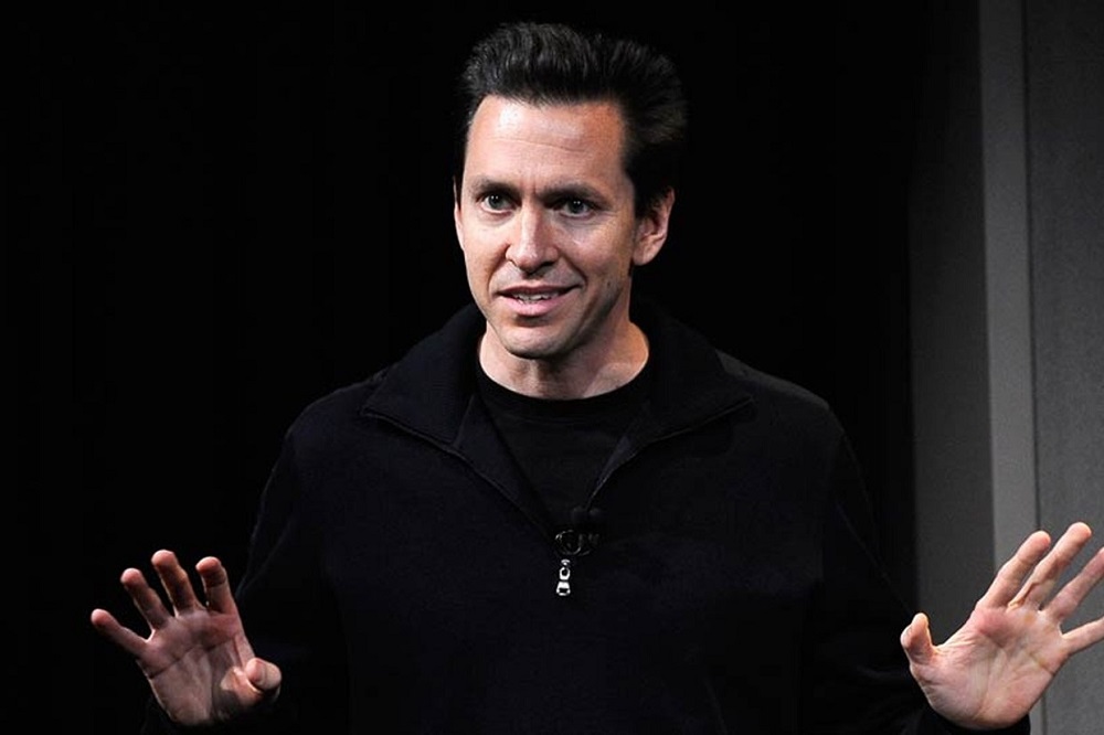 Scott Forstall Kangen Sama Scott Forstall? Sekarang Dia Jadi Bintang Iklan Lho