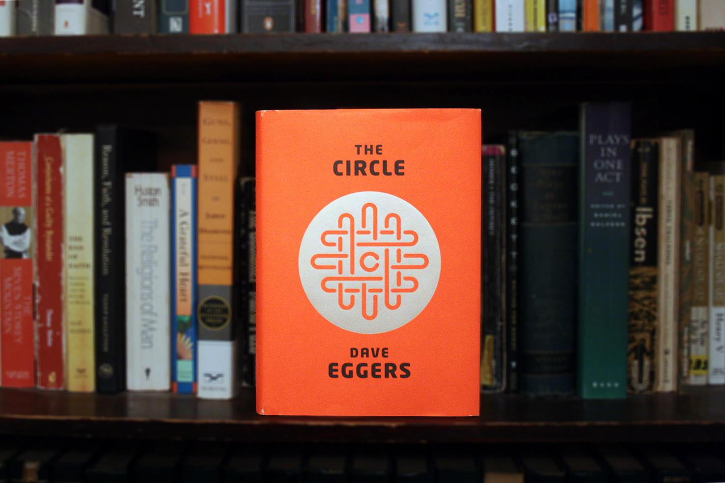 The Circle Dave Eggers main v2 Emma Watson Siap Beradu Akting Dengan Tom Hanks Dalam Film 'The Circle'