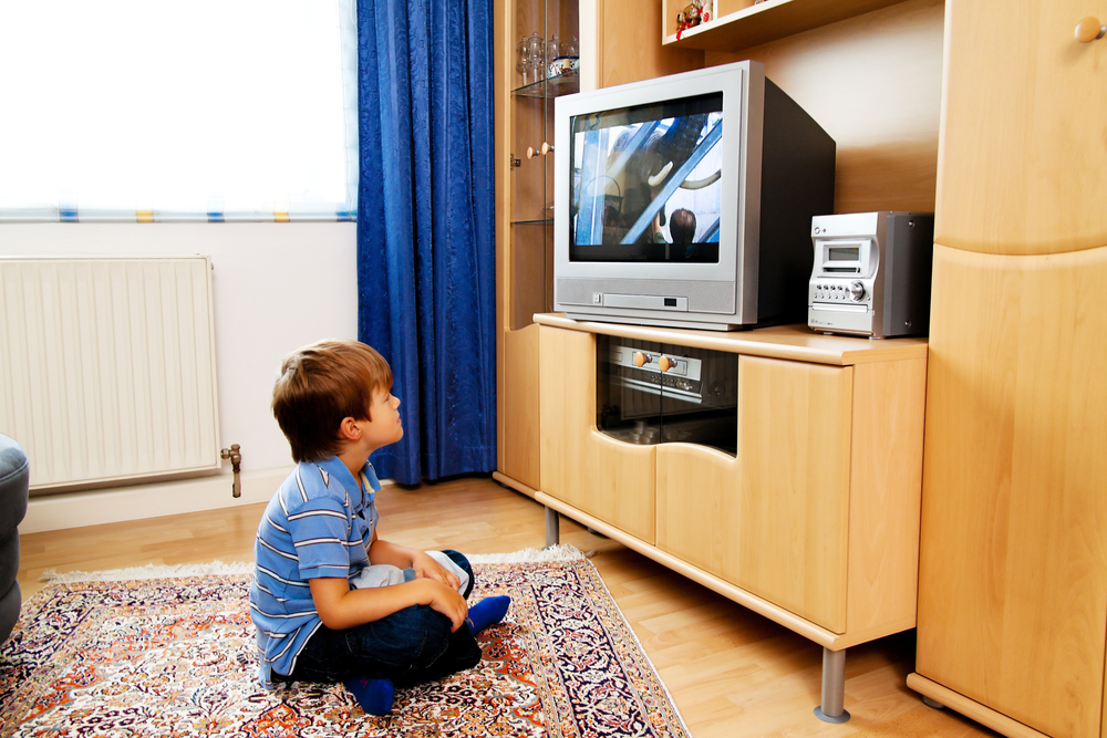 shutterstock 102467006 Hanya 5 Serial TV Ini Yang Ramah Untuk Anak-anak? Sungguh, Luar Biasa Sekali Pertelevisian Indonesia